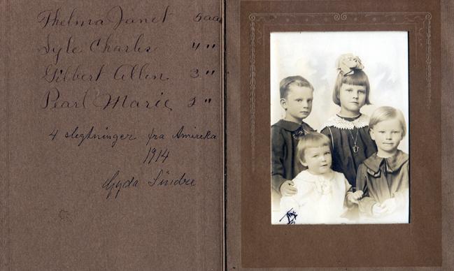 GrandchildrernAgnete.jpg - Grandchildren og Agnete, nee Stove, 1914.
